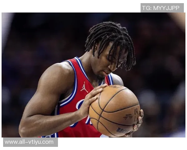 马克西首节火力全开7投6中狂砍15分3断助力球队领先对手