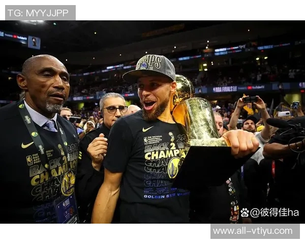 安东尼:库里应持续打造个人品牌处于篮球界核心地位