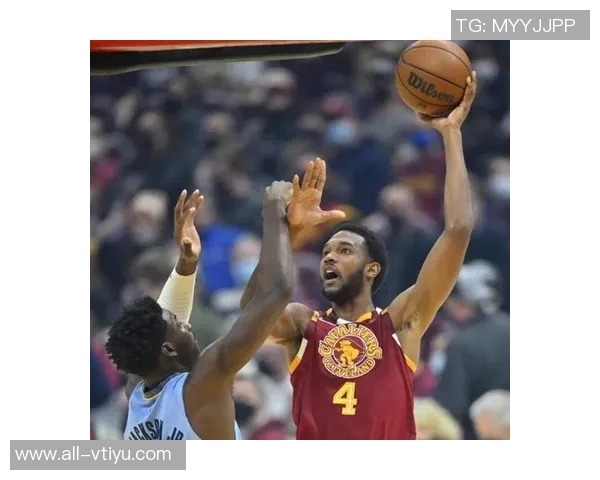 近三季仅有小莫布里和文班两人单场达到15分10板5助5帽且命中率超过70